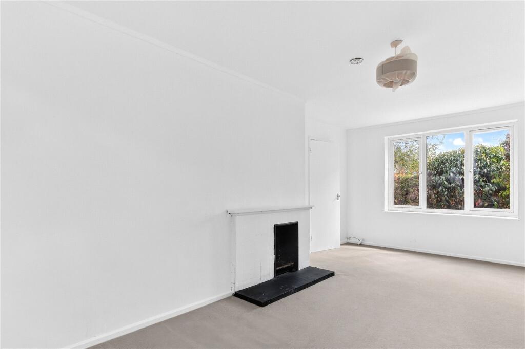 House in Bracknell, Easthampstead - View 3
