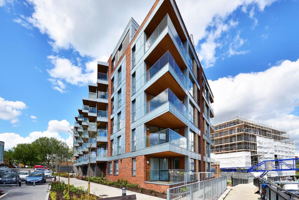 Apartment in Twickenham - View 4