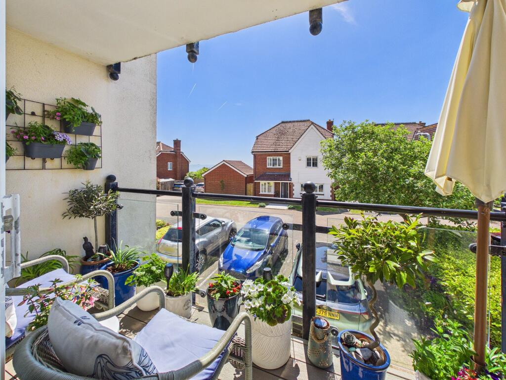 Apartment in Hythe, Golden Valley, Sandgate - View 2