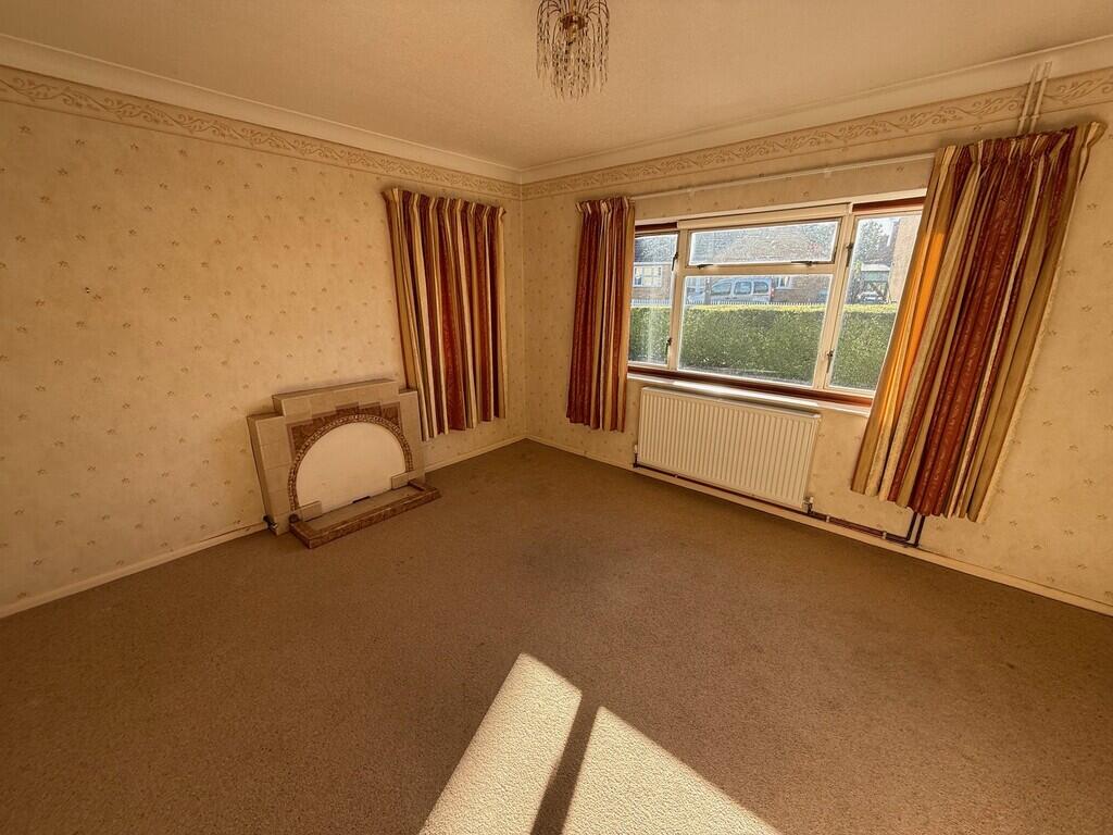 Willoughby Road, Bourne photo 3
