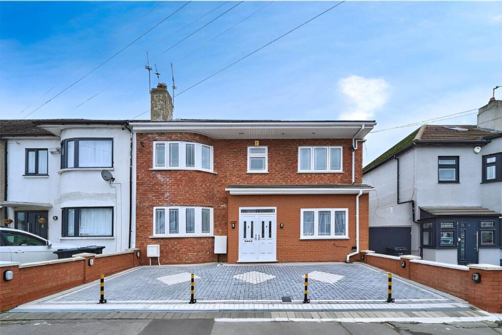 Main image of property: Leyswood Drive, Ilford, IG2 7JE