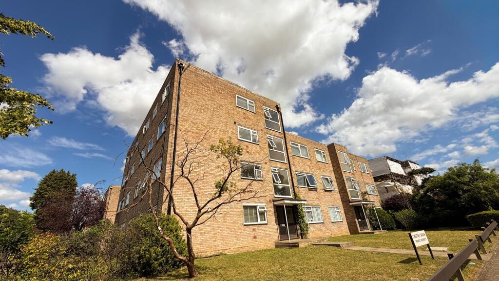 Main image of property: Croydon Road, Wallington, Surrey, SM6
