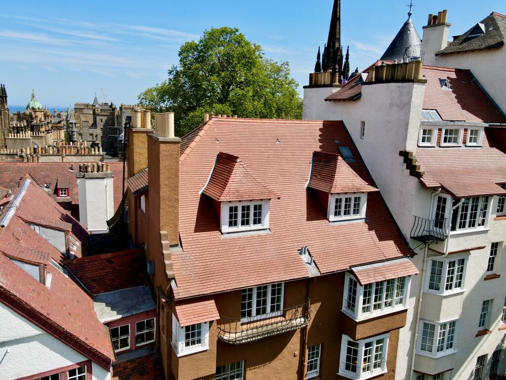 Apartment in Edinburgh, Abbeyhill, Old Town - View 3