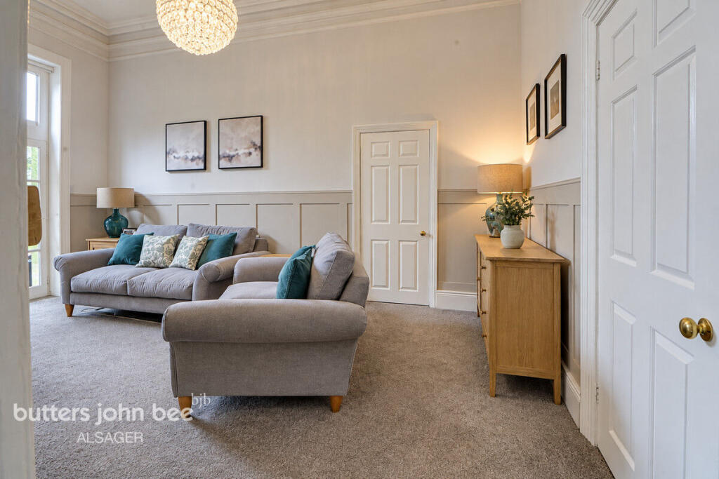Apartment in Stoke-on-Trent - View 5