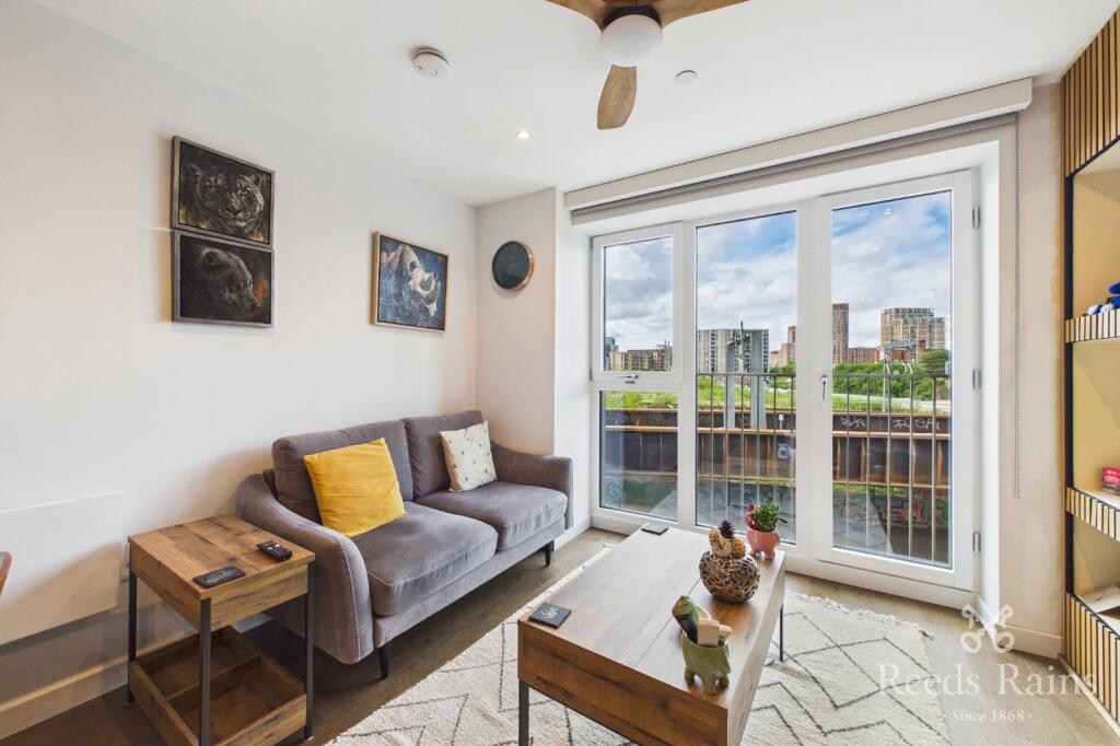 Apartment in Manchester, City Centre - View 5