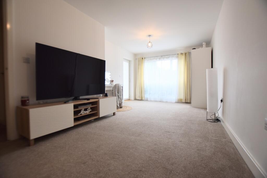 Apartment in Milton Keynes - View 4