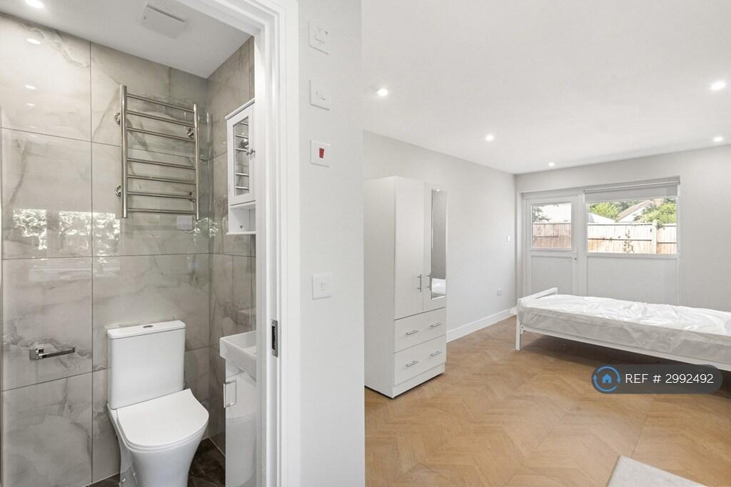 Main image of property: Ellingham Road, Chessington, KT9