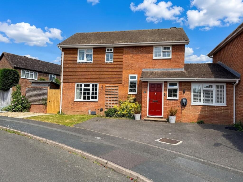 Main image of property: Farriers Close, Billingshurst, RH14