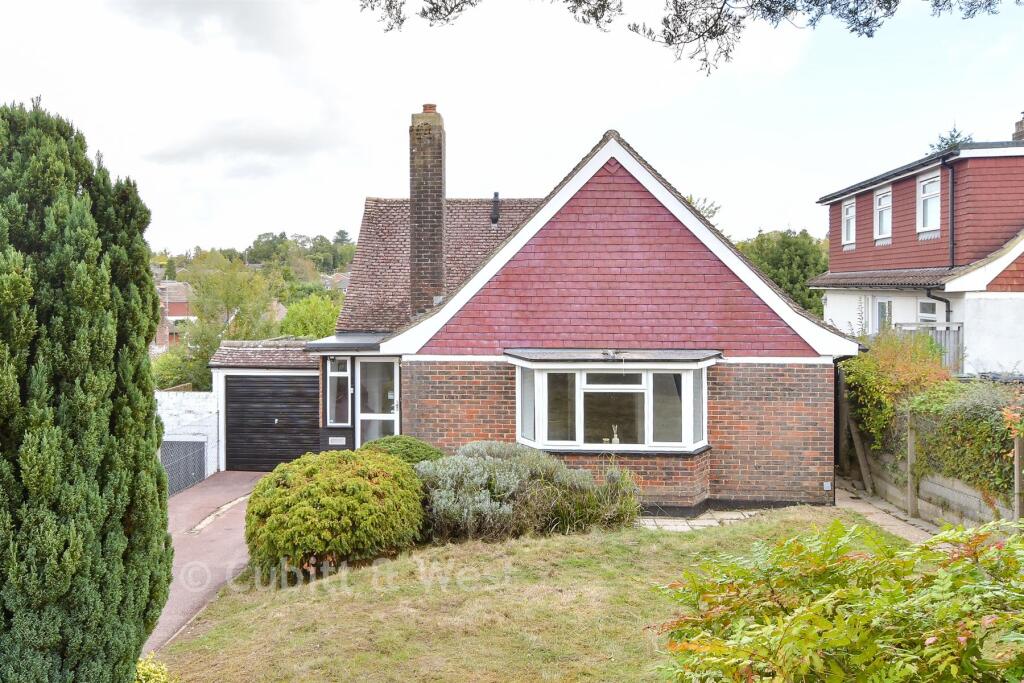 1-bed detached on Penland Close, Haywards Heath, West Sussex, £400,000