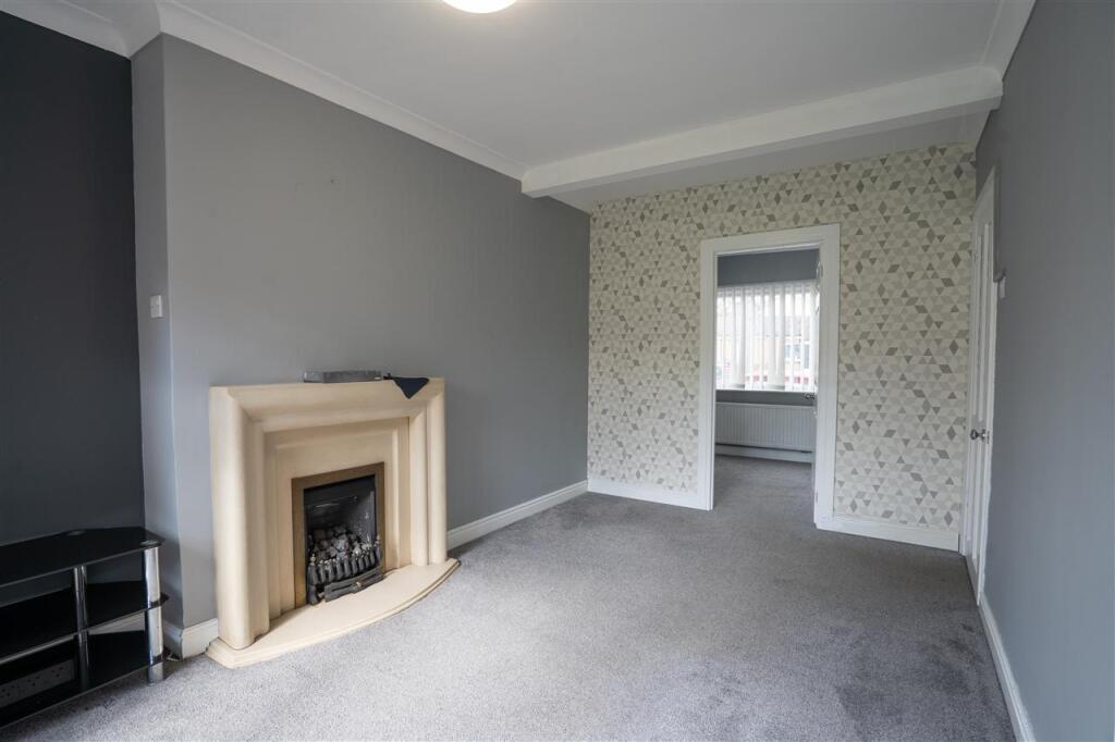 House in Birmingham, Lyndon Green - View 3