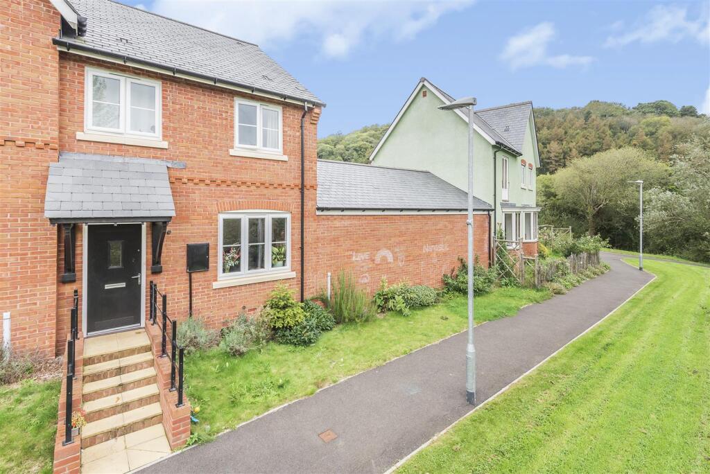 Main image of property: Salmons Leap, Dartington