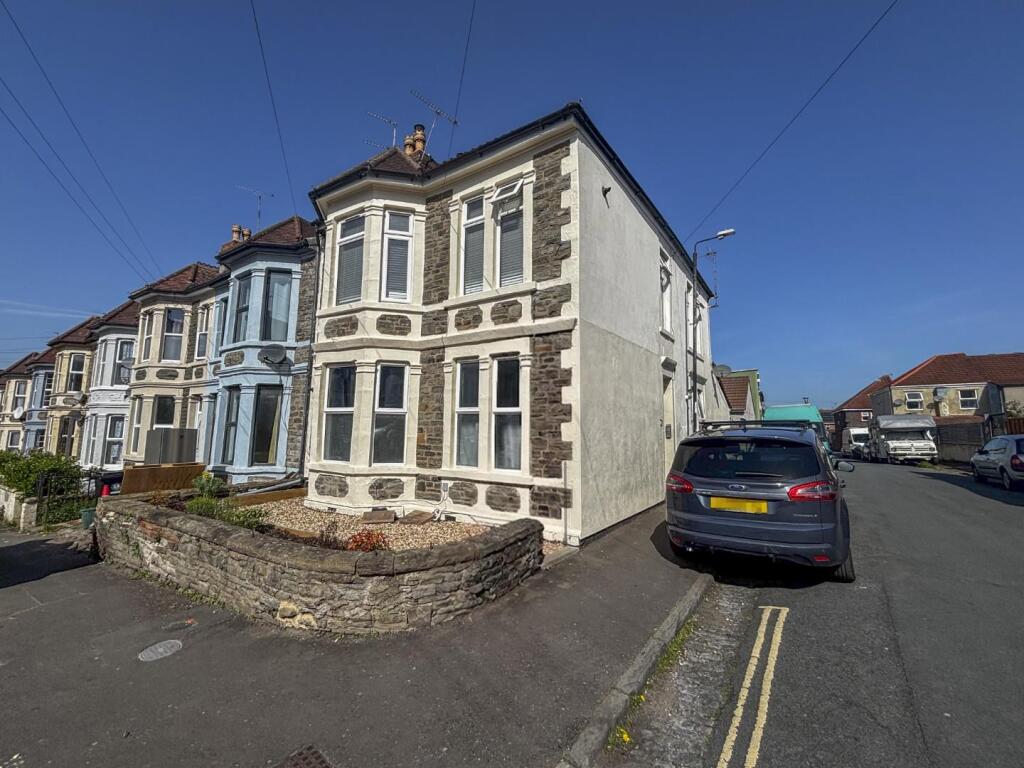 Main image of property: Chelsea Park, Easton, Bristol BS5 6AG