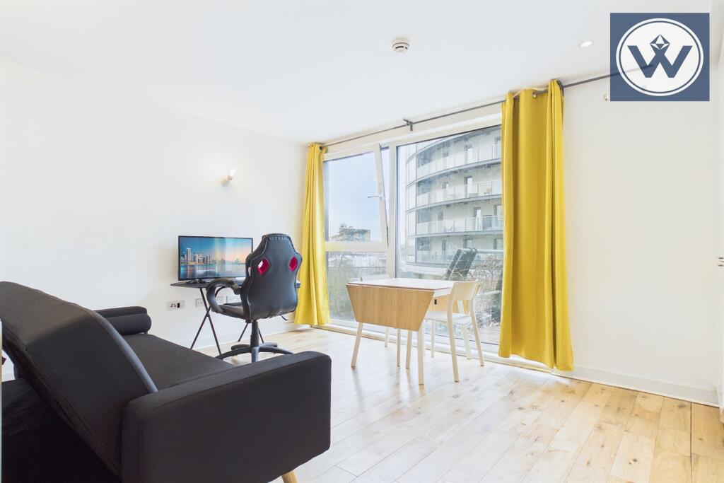 Main image of property: Navigation Building, high Point Village, Hayes, UB3