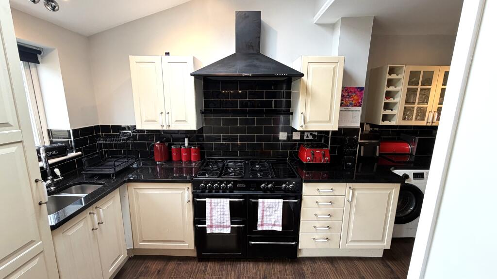 House in Manchester, Greater Manchester - View 4