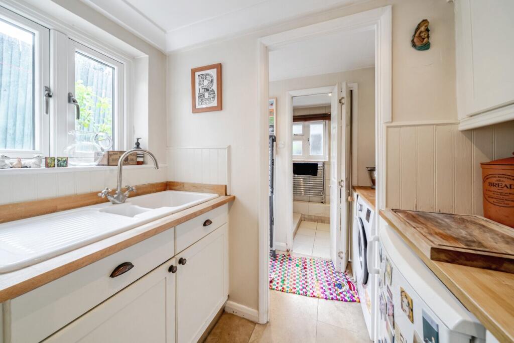 Apartment in London - View 5