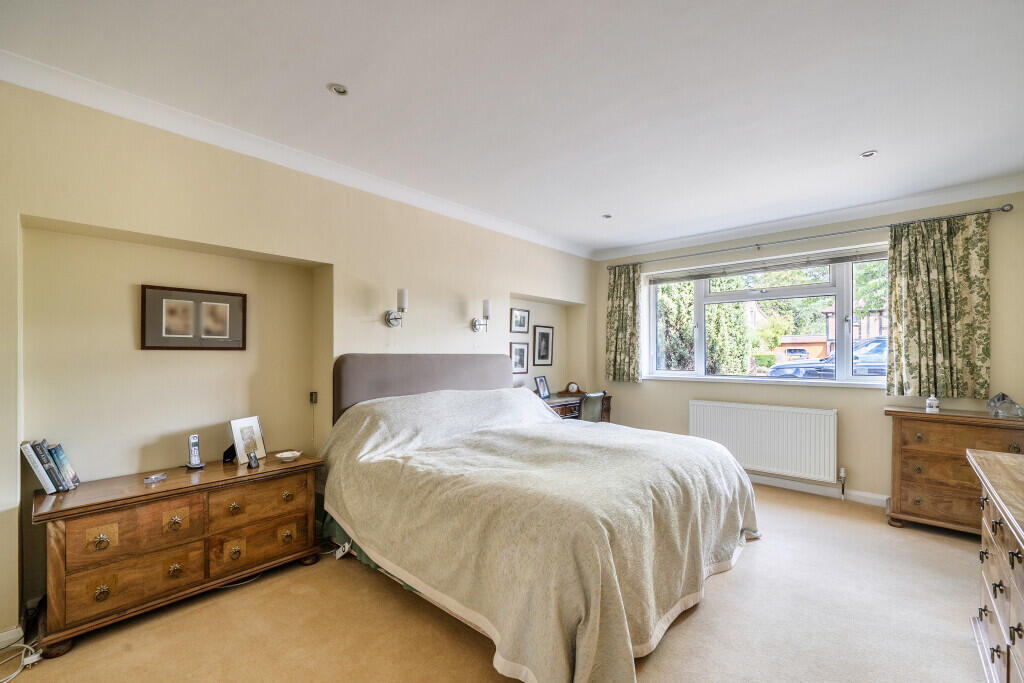 House in Slough - View 4