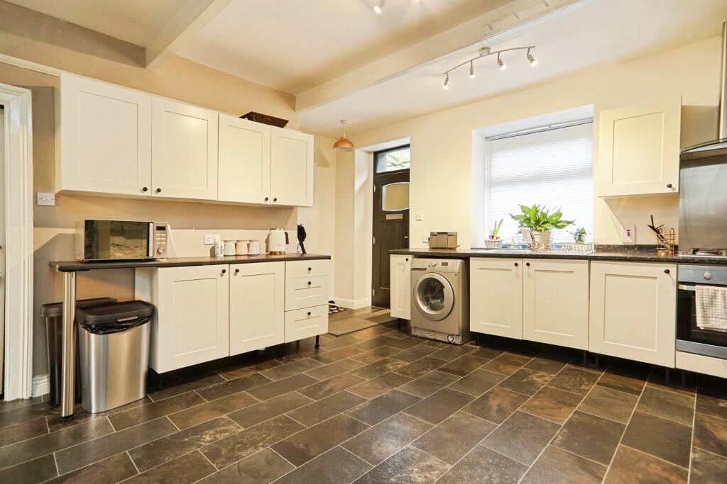 Halifax Road, Keighley – pohled 3