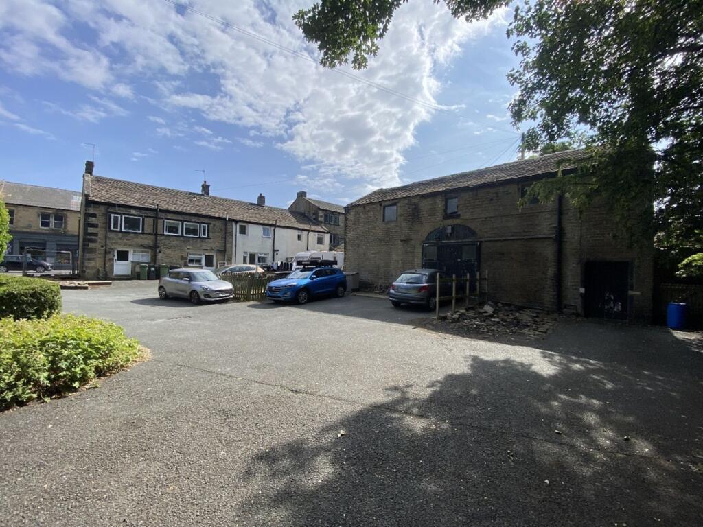 Huddersfield Road, Meltham, HD9 photo 3