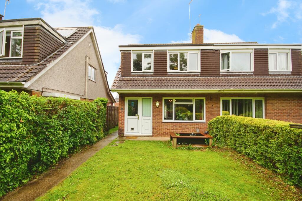 3-bed semi-detached on Manor Walk, Bristol, BS35, £320,000