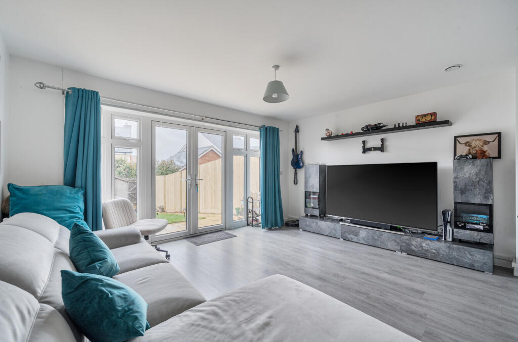 Oak Avenue, Wokingham, Berkshire, RG40 photo 2