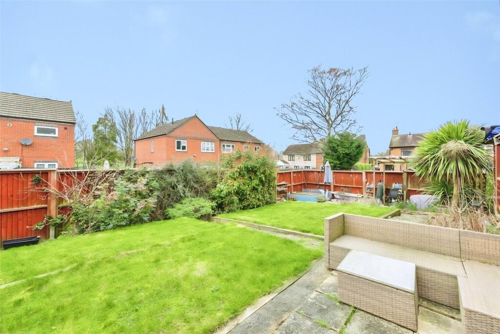 House in North Warwickshire, Mancetter - More