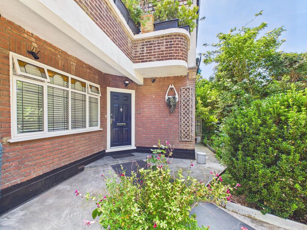 Main image of property: Beechwood Park, South Woodford, E18