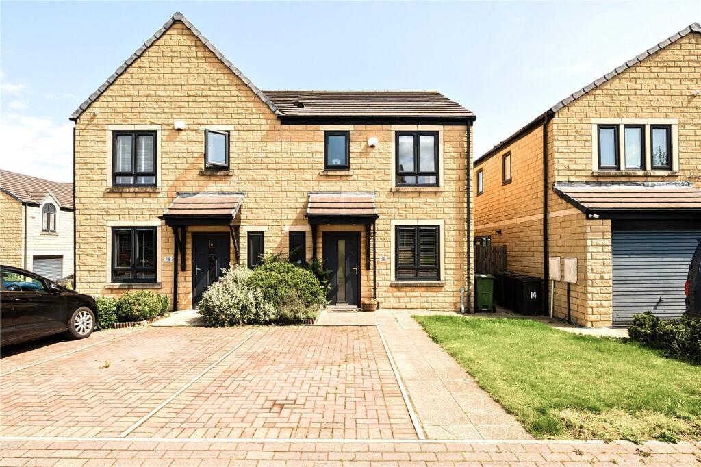 2 bedroom semi-detached house for sale in Mill Rise, Huddersfield, West ...