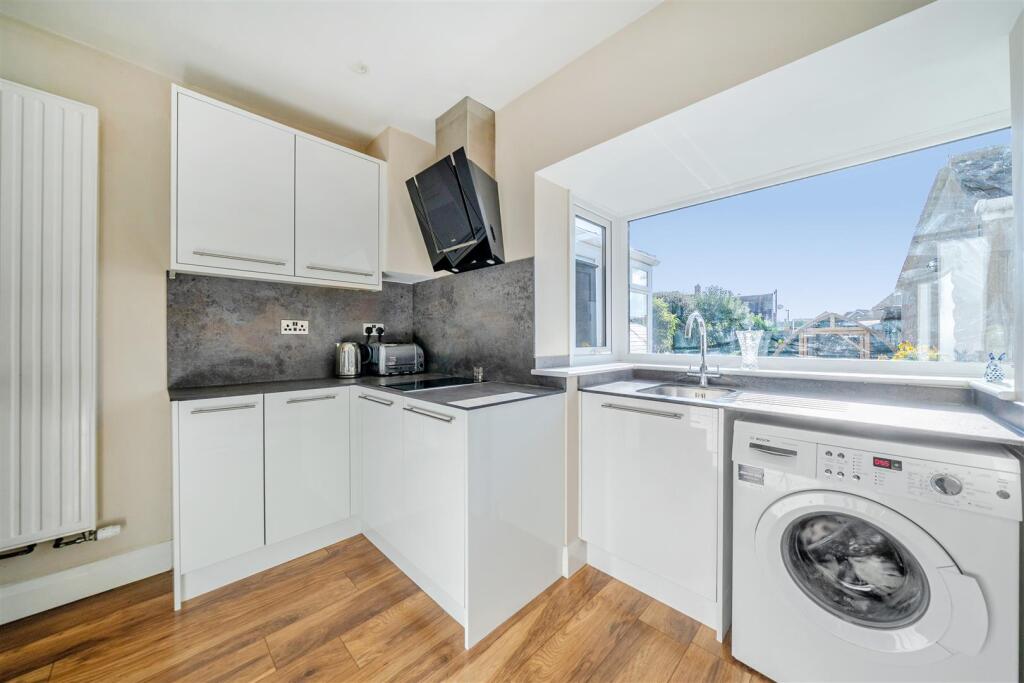 House in Chippenham, Monkton, Pewsham - View 4