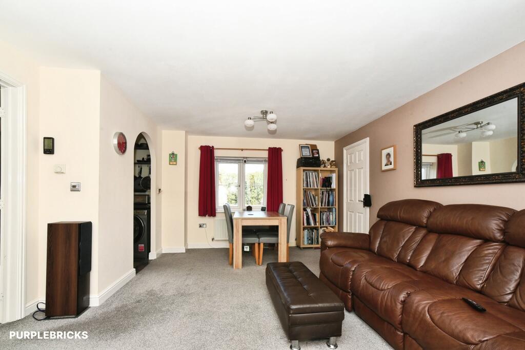 House in Swindon - View 3