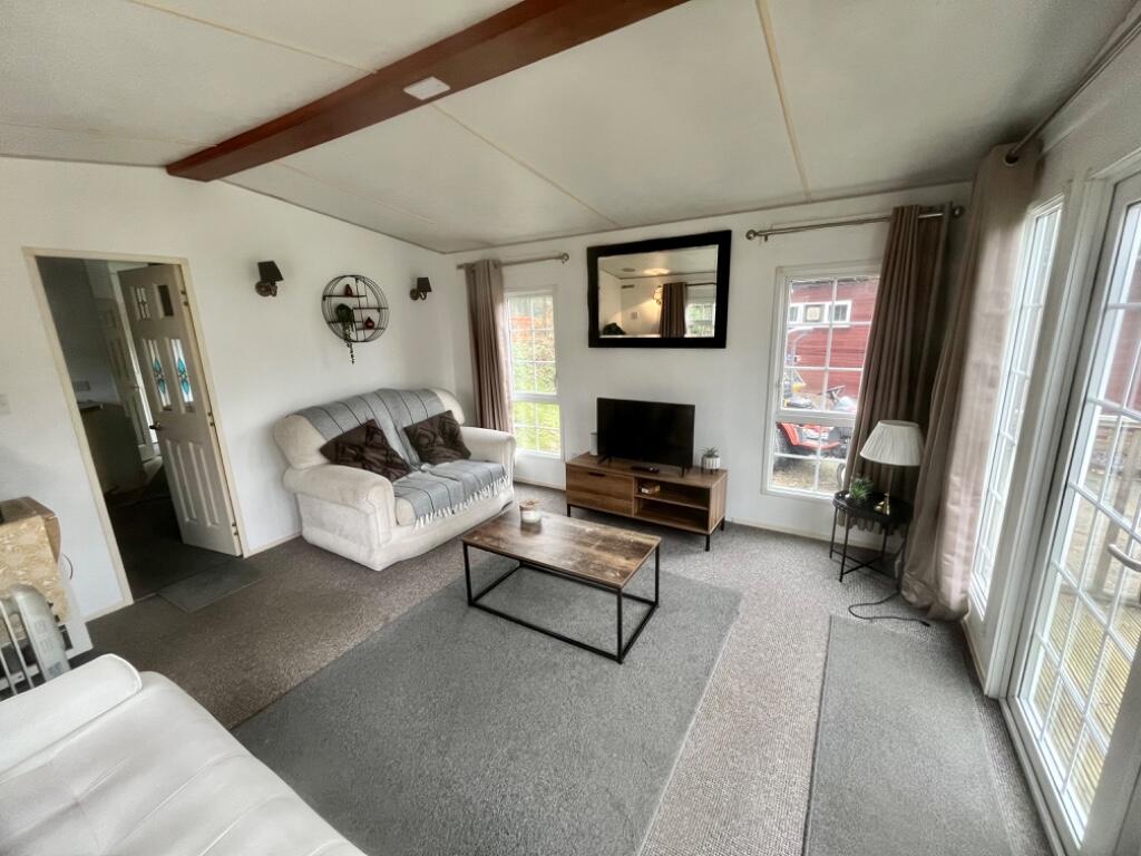Burnley Road, Todmorden, West Yorkshire, OL14 - View 4
