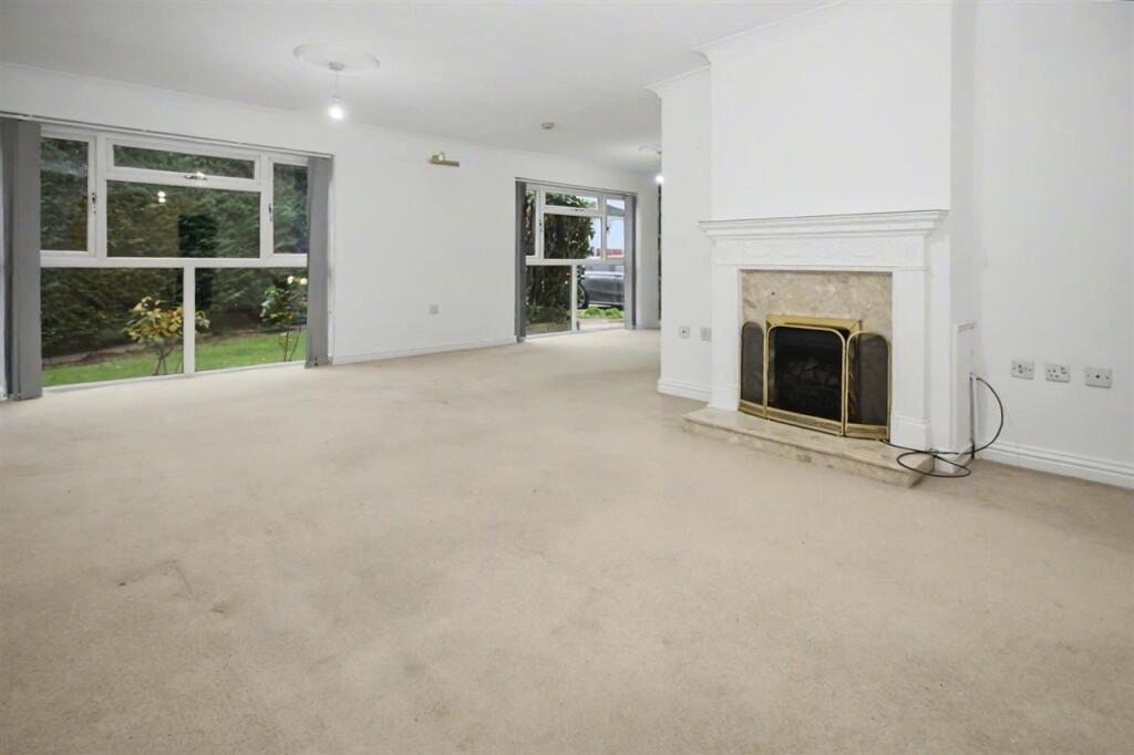 Avon Drive, Bedford photo 2