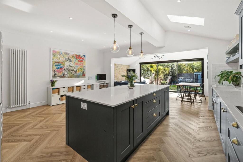 House in London - More