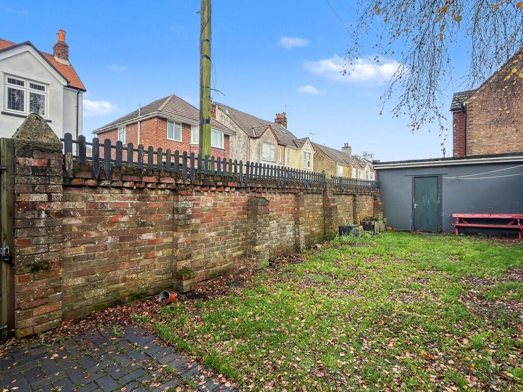 Additional image 16 of Lodge Close, Penn Hill 