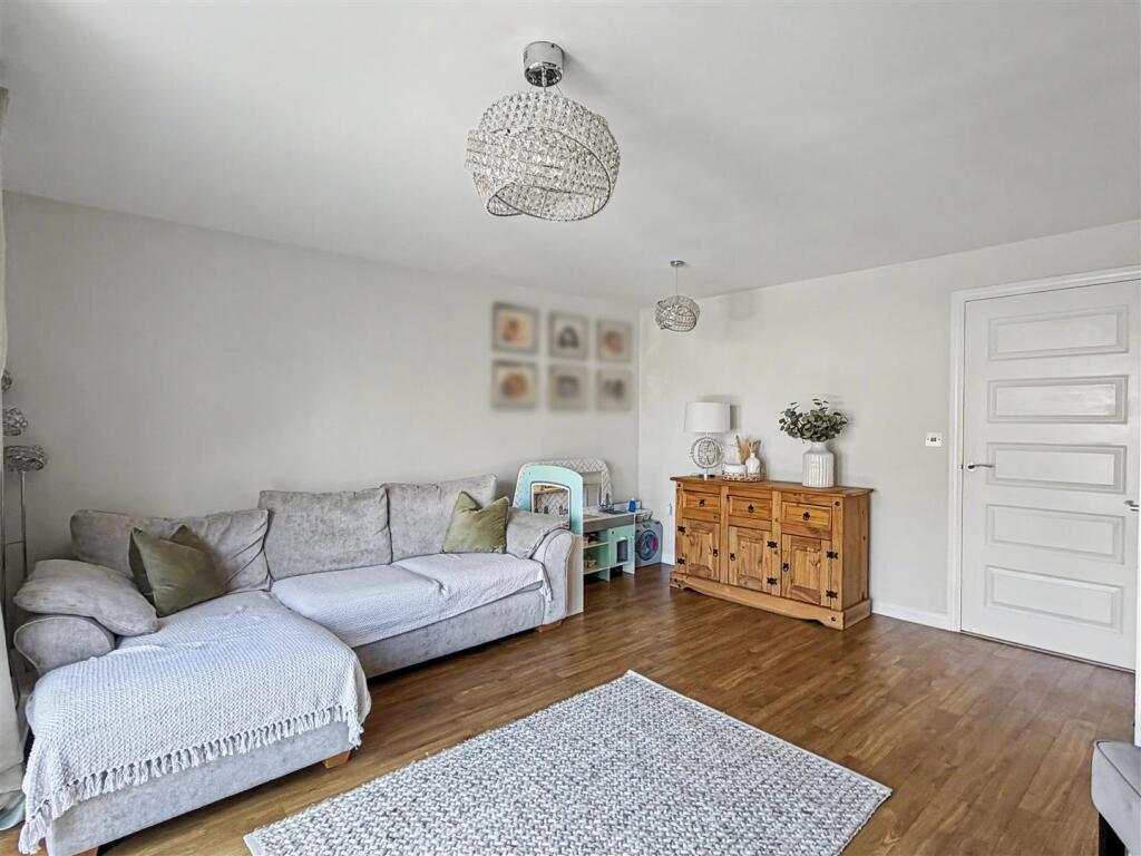 Polden Walk, Midsomer Norton - More