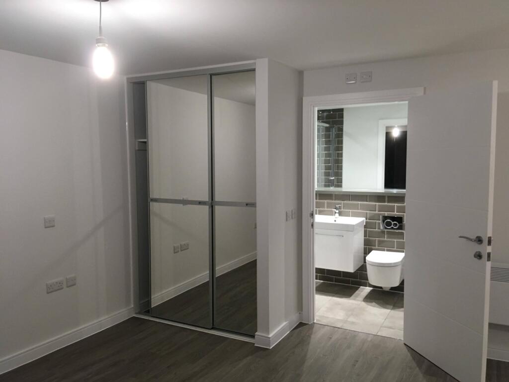 Apartment in Bristol - View 5