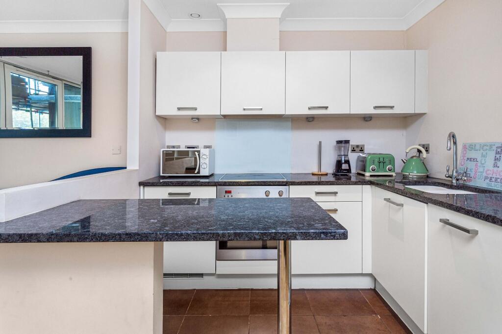 Apartment in London - View 2