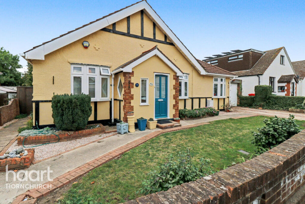 Edison Avenue, Hornchurch photo 2