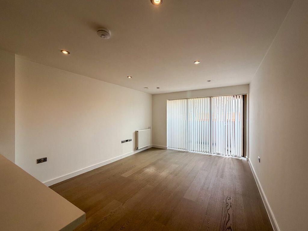Apartment in London - View 2