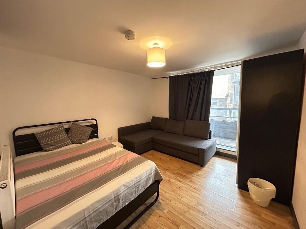Main image of property: Raven Row, London, E1