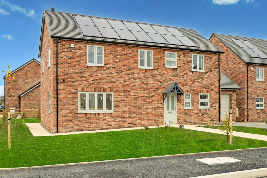 3-bed detached on Sister Elms Drive , Sedgeberrow, Evesham, WR11, £550,000