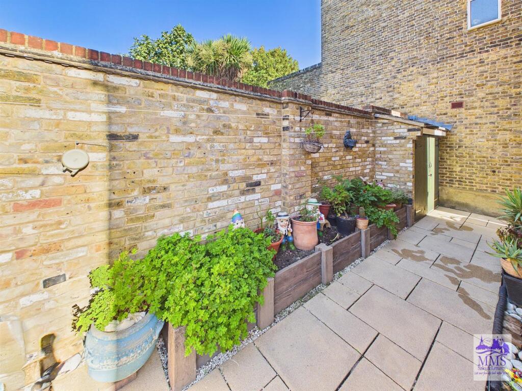 House in Strood, Medway - View 4