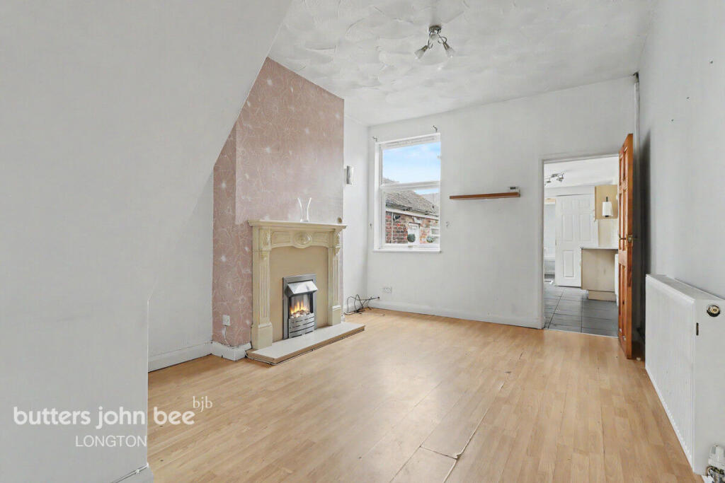 House in Stoke-on-Trent - View 4