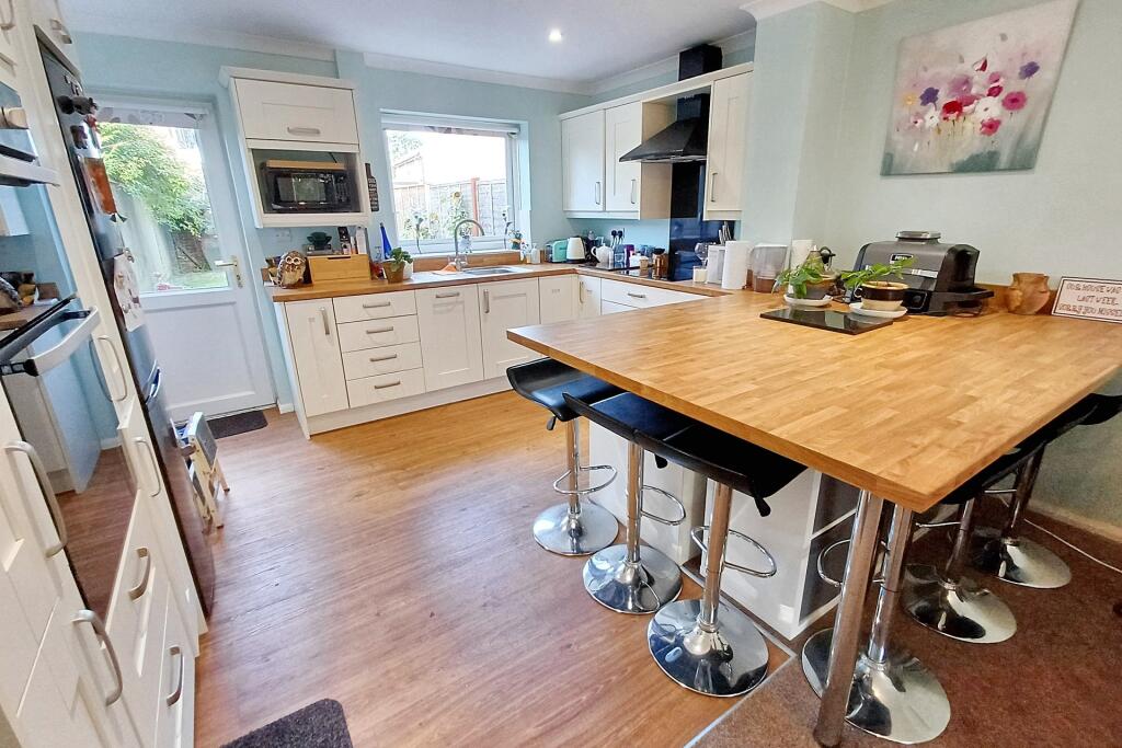Verwood photo 3