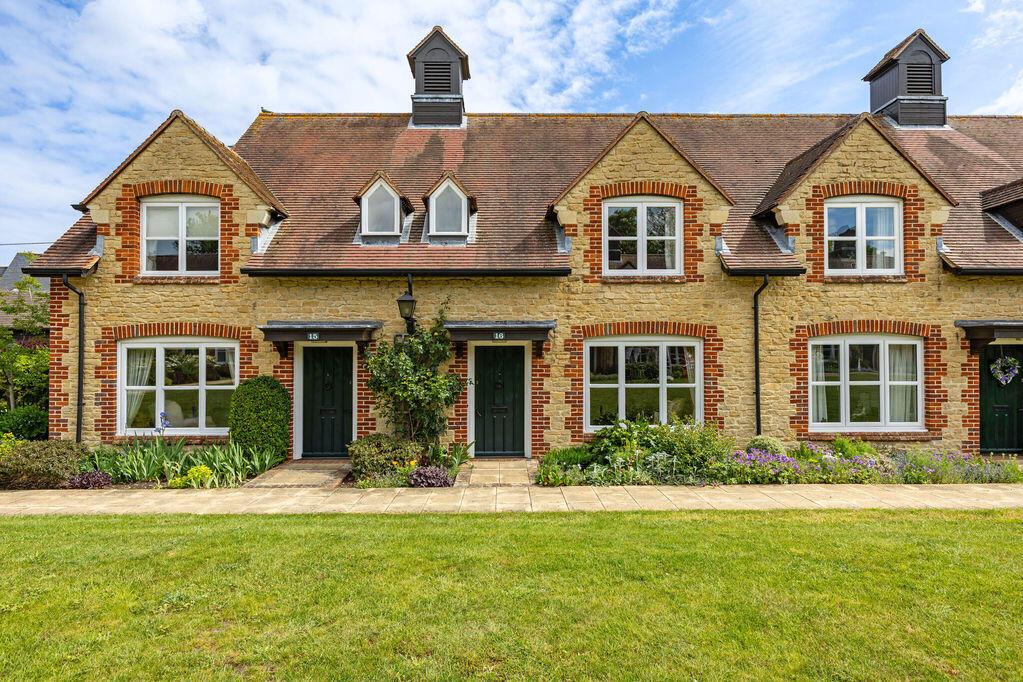 Studio detached on Marlborough Lane, Faringdon, £310,000