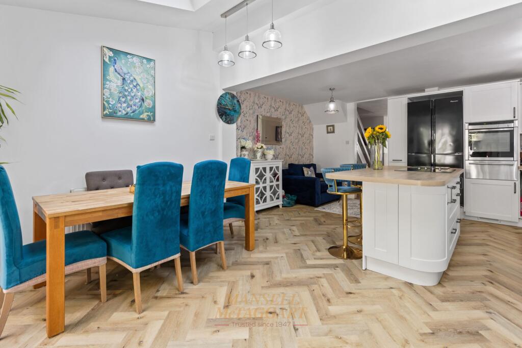House in Crawley, Furnace Green - View 4