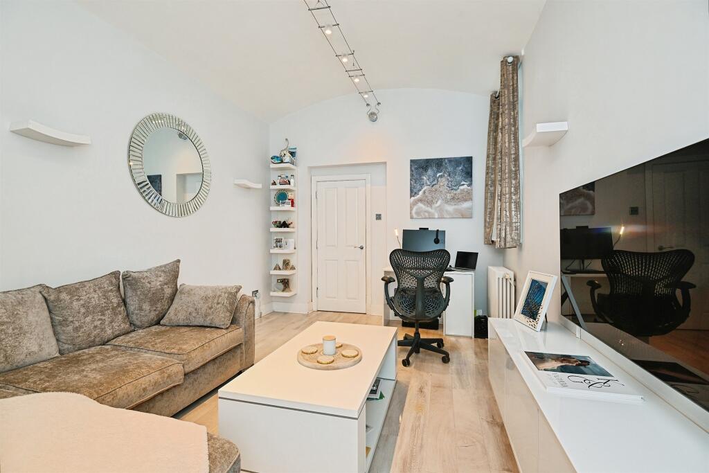 House in Maidstone, Kent - View 3