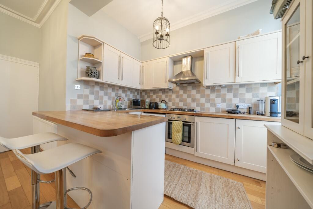 Apartment in London - View 2