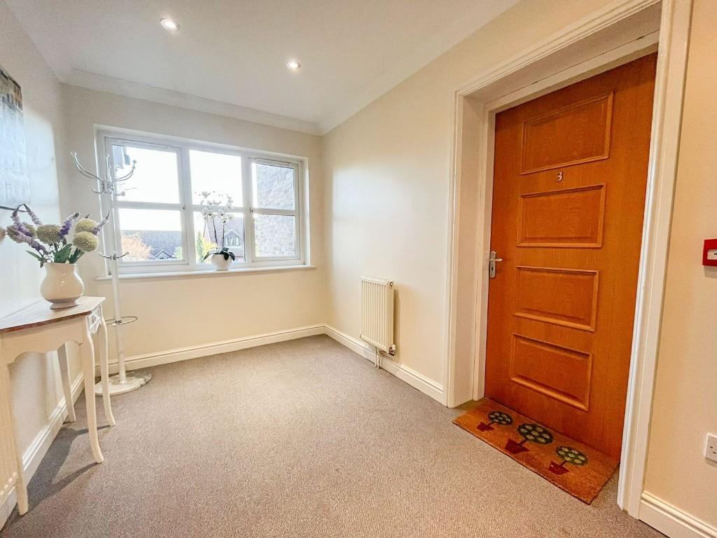 Apartment in Doncaster - More