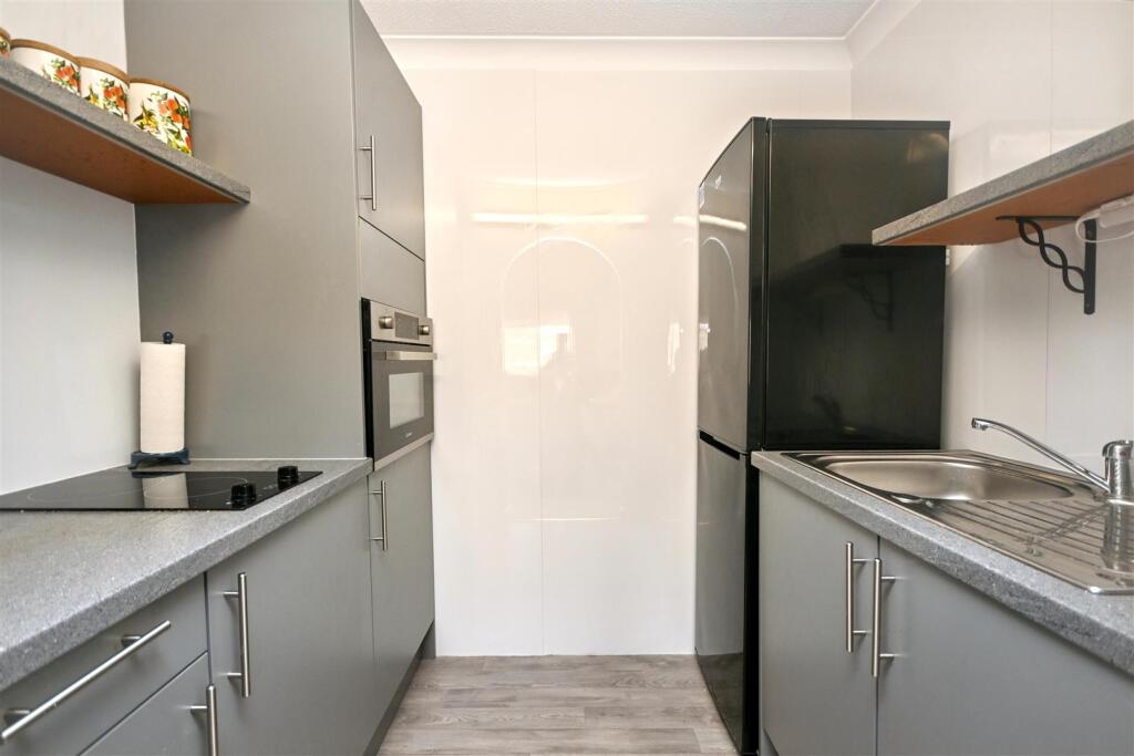 St. Leonards Road, Eastbourne photo 3