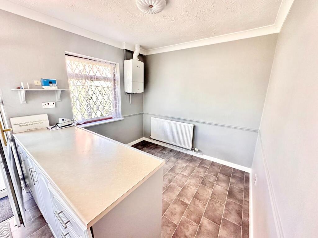 Janette Avenue, Canvey Island photo 4